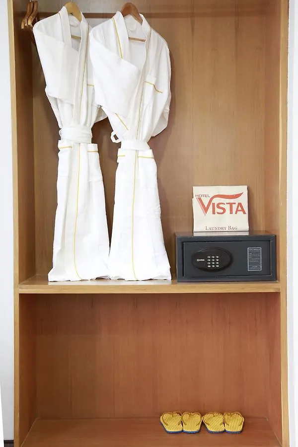 Hotel Vista Yangon 3*,